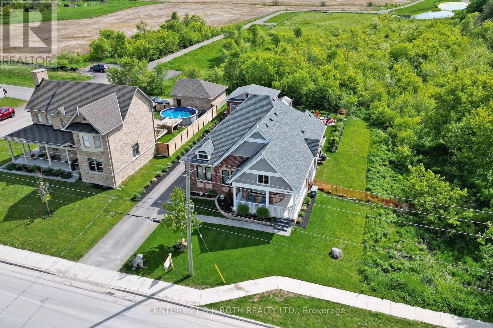 Photo 22 of 157 Mary Street, Clearview ON