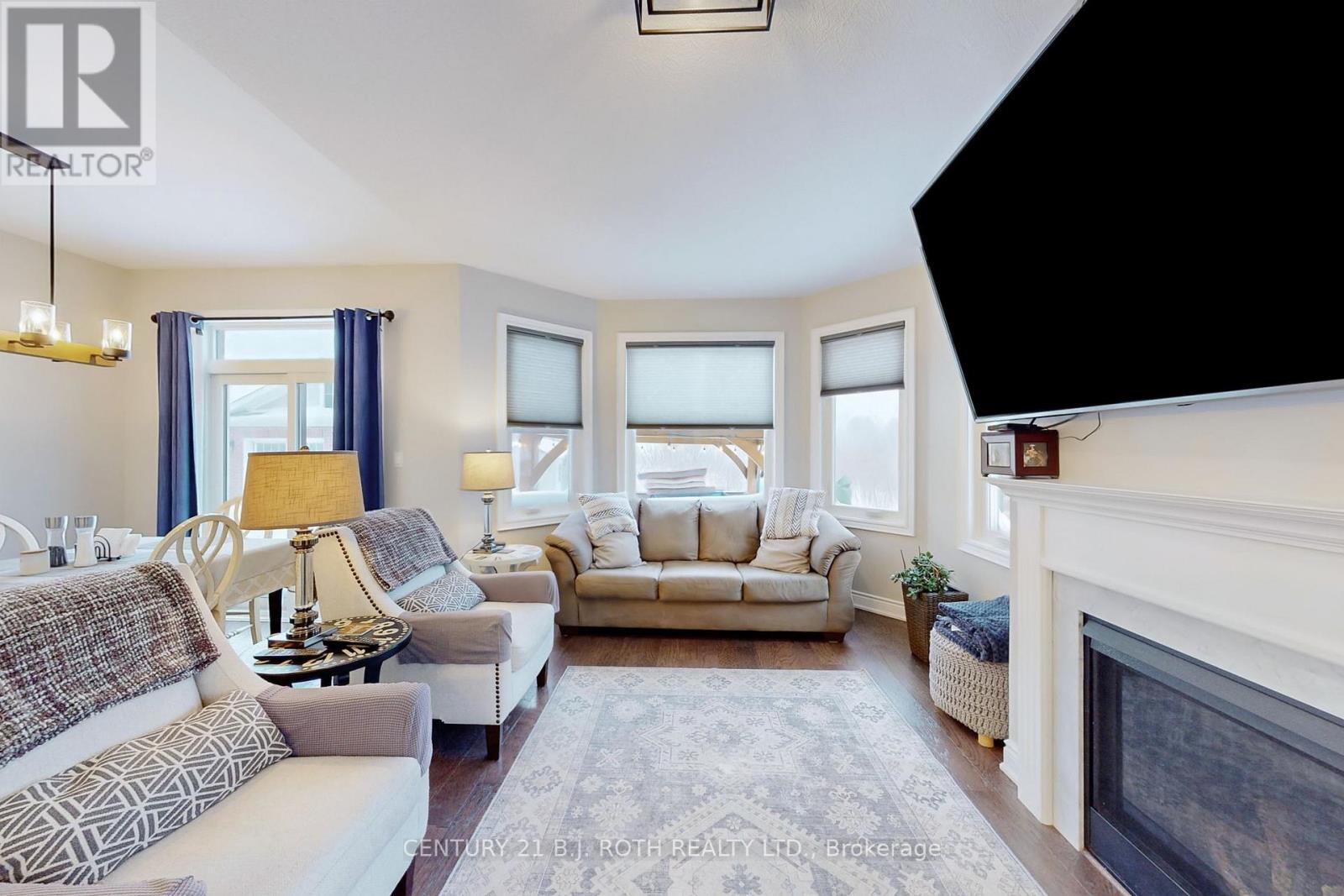 Photo 2 of 157 Mary Street, Clearview ON
