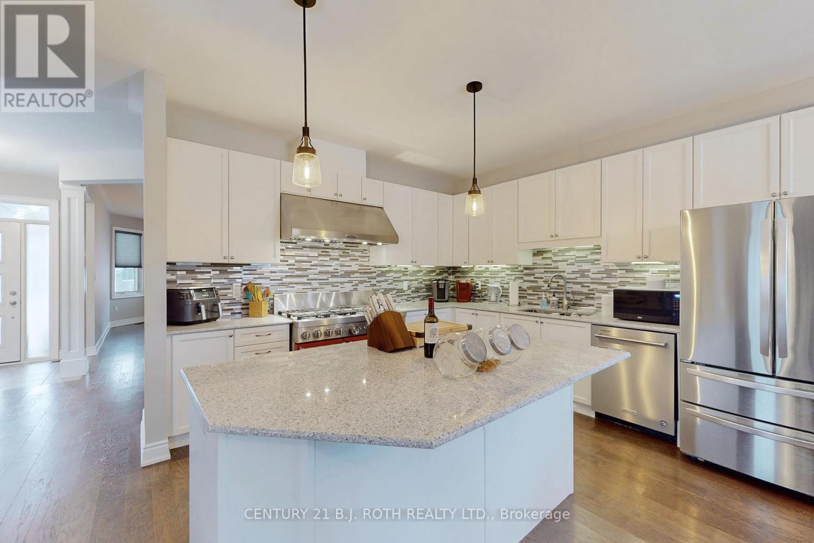 Photo 4 of 157 Mary Street, Clearview ON