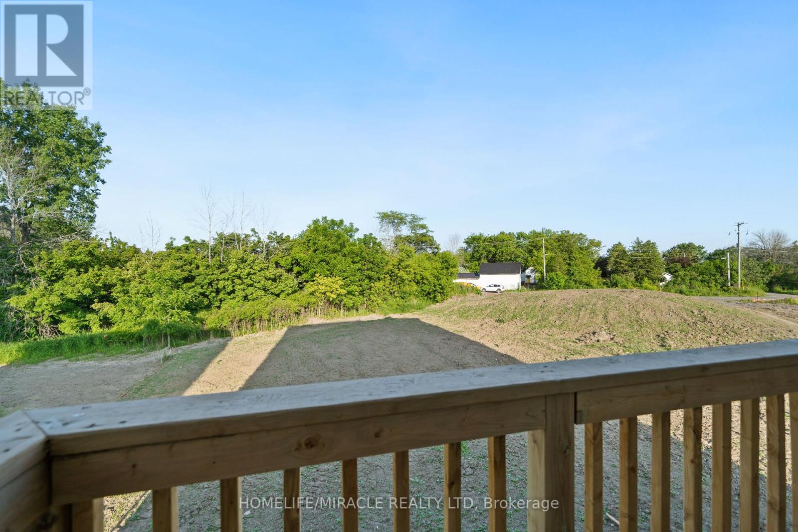 Photo 22 of 54 Oakmont Drive, Loyalist ON