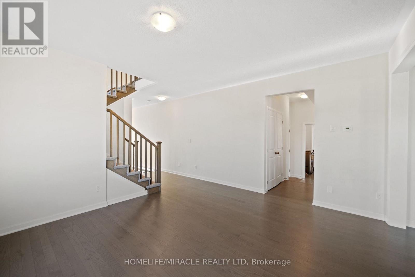 Photo 10 of 54 Oakmont Drive, Loyalist ON