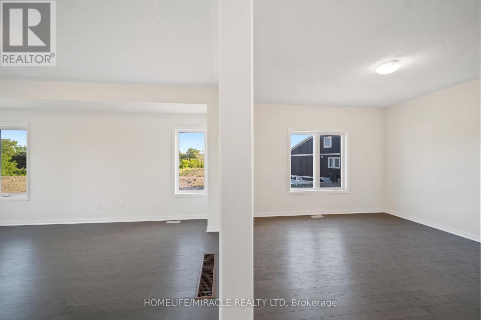 Photo 23 of 54 Oakmont Drive, Loyalist ON