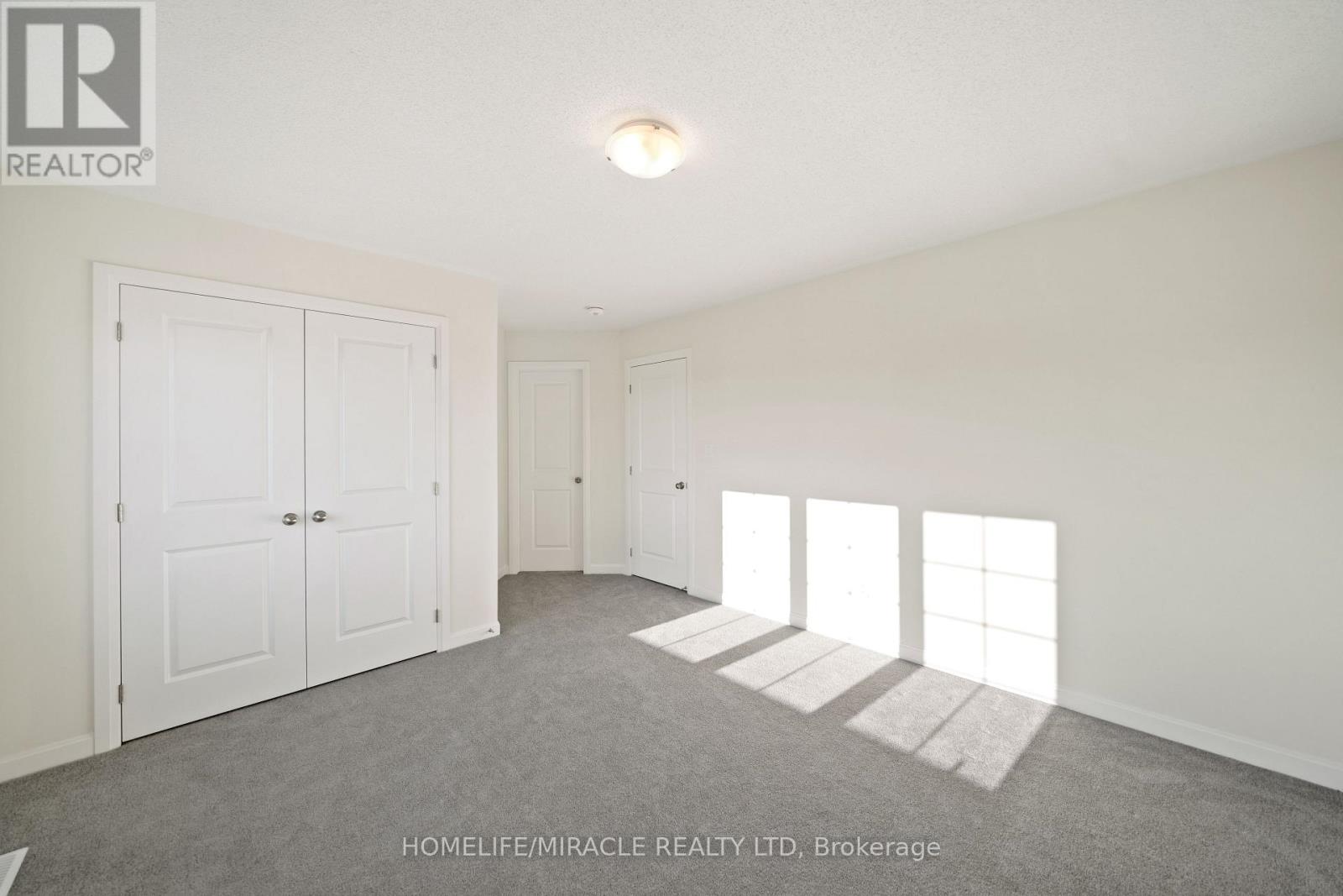 Photo 27 of 54 Oakmont Drive, Loyalist ON