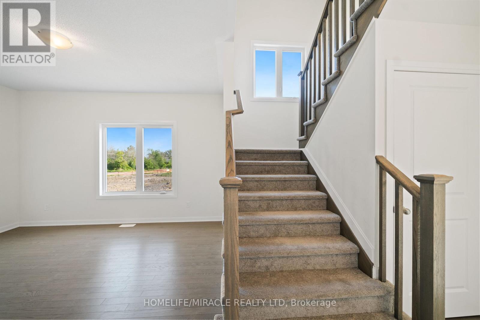 Photo 9 of 54 Oakmont Drive, Loyalist ON