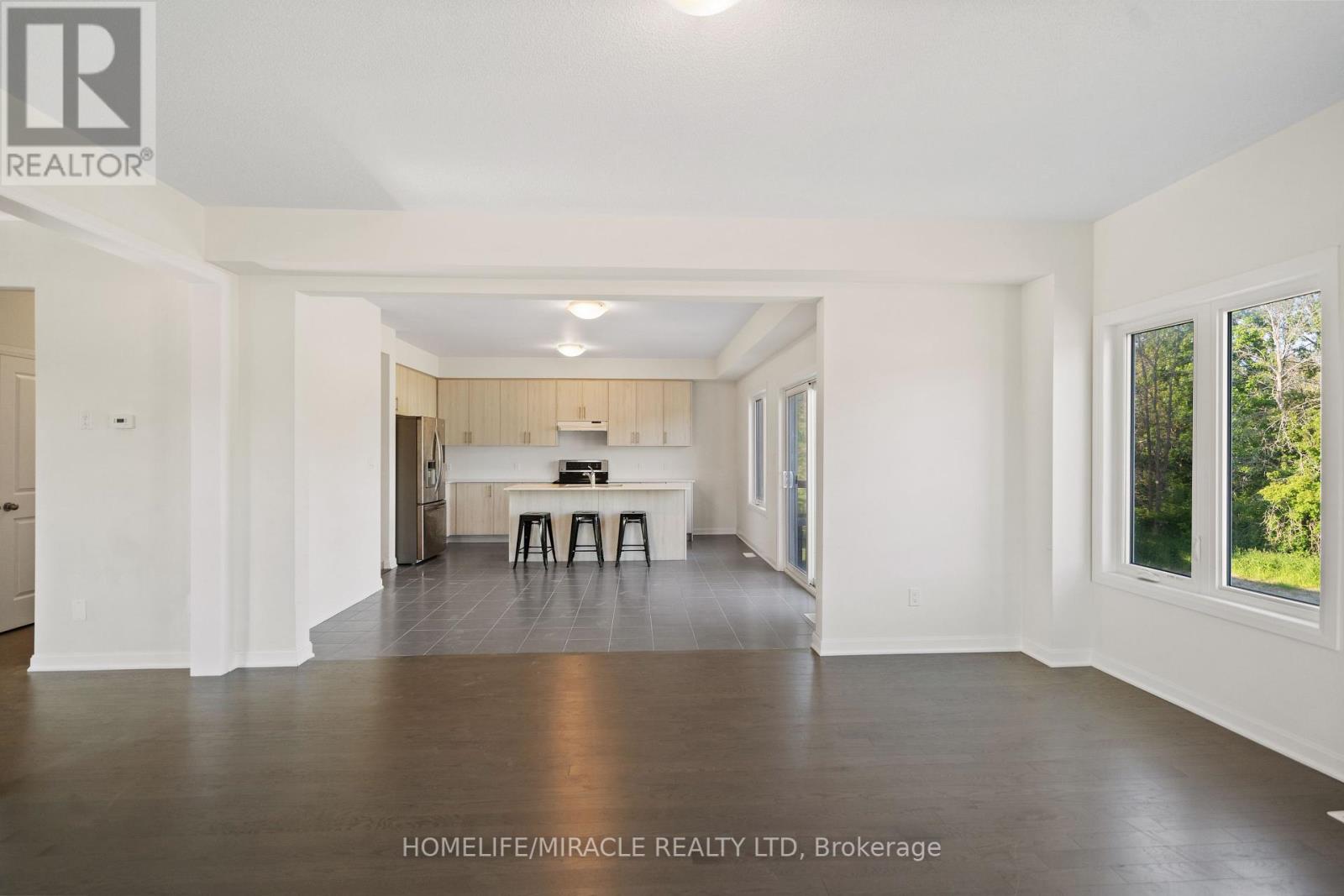 Photo 13 of 54 Oakmont Drive, Loyalist ON