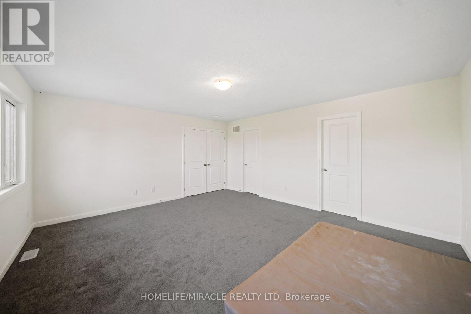 Photo 40 of 54 Oakmont Drive, Loyalist ON
