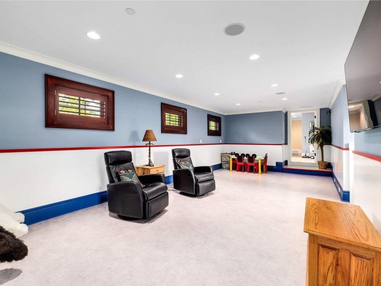 13790 MARINE DRIVE, White Rock