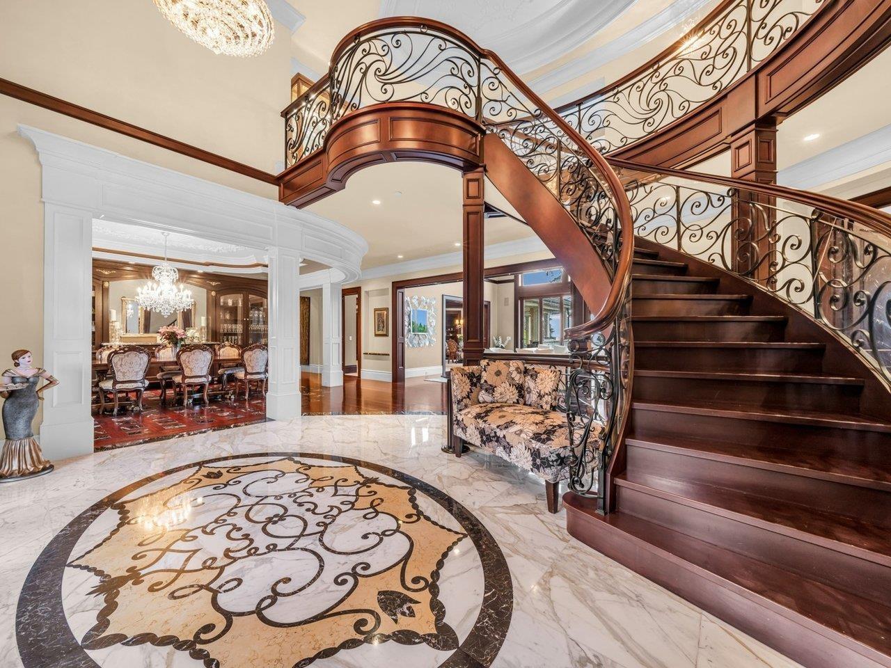 13790 MARINE DRIVE, White Rock