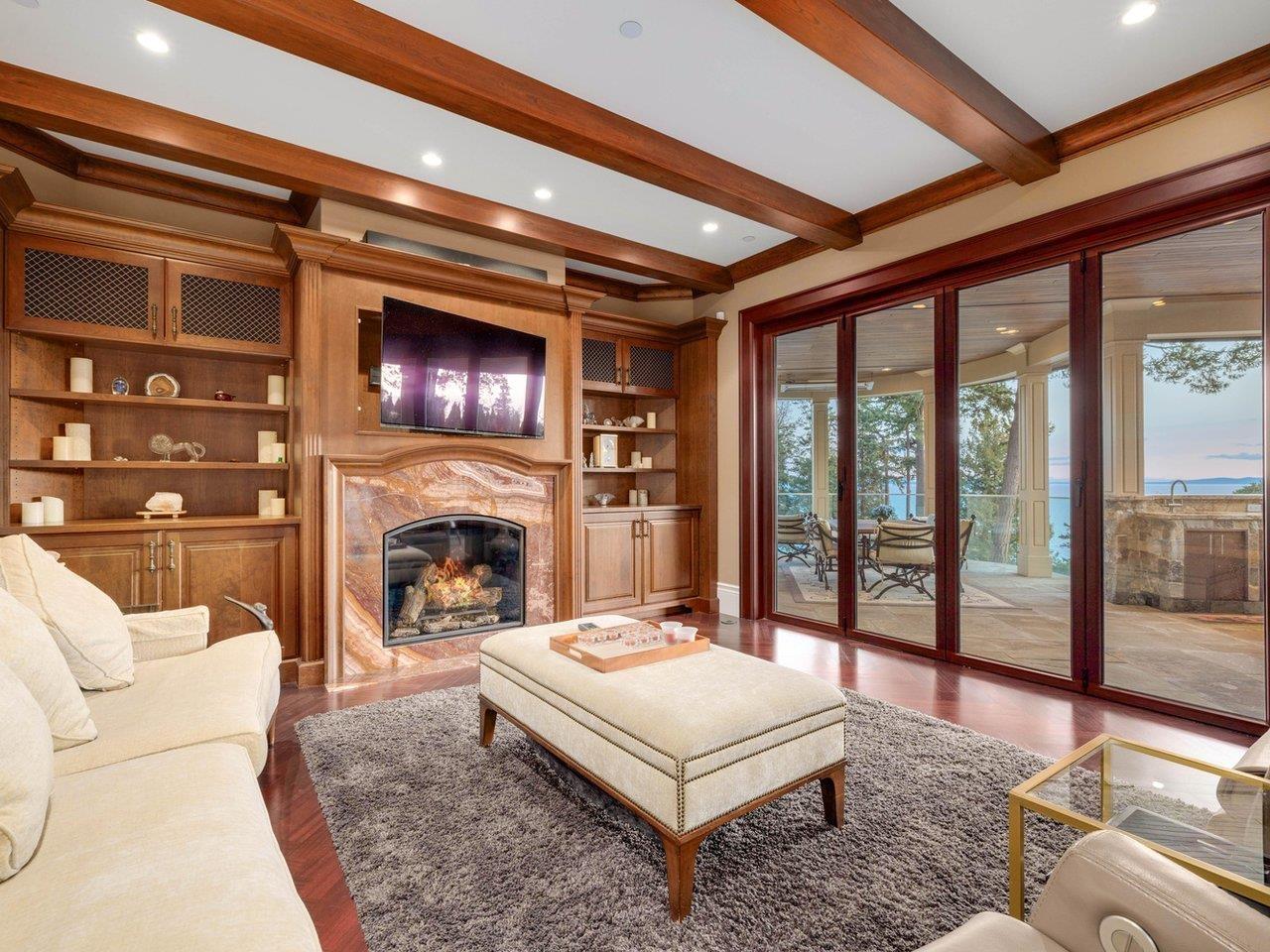 13790 MARINE DRIVE, White Rock