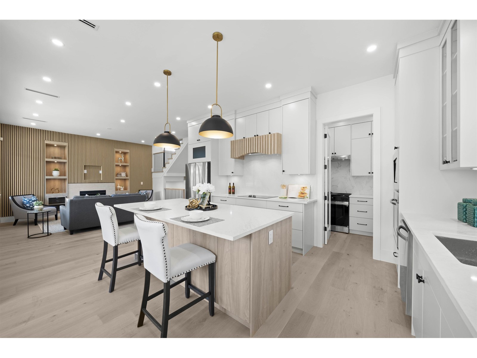 Photo 11 of 7527 205 Street, Langley BC