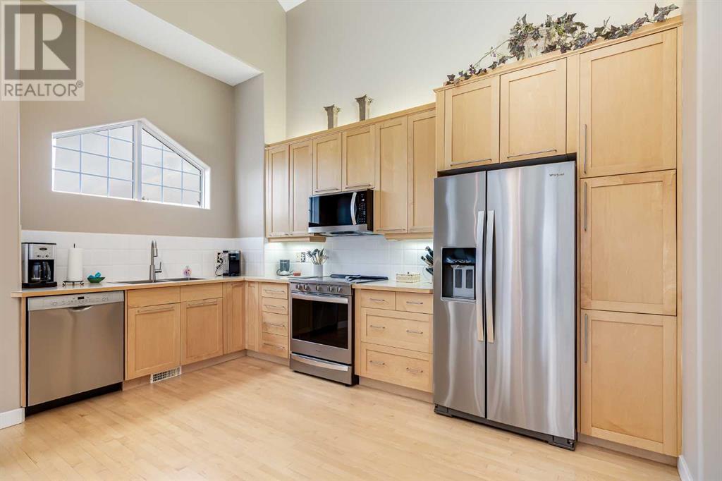 Single Family House 4 Level for Sale in  Patterson View SW Patterson Calgary 