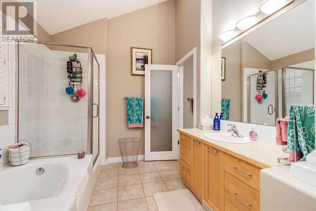 Single Family House 4 Level for Sale in  Patterson View SW Patterson Calgary 