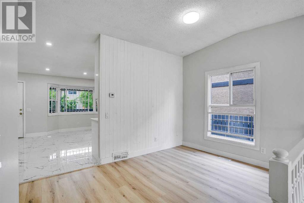 Single Family House 4 Level for Sale in  Castlefall Grove NE Castleridge Calgary 
