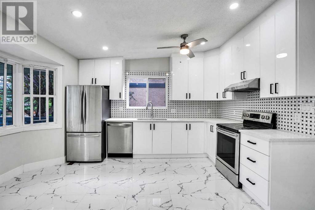 Single Family House 4 Level for Sale in  Castlefall Grove NE Castleridge Calgary 