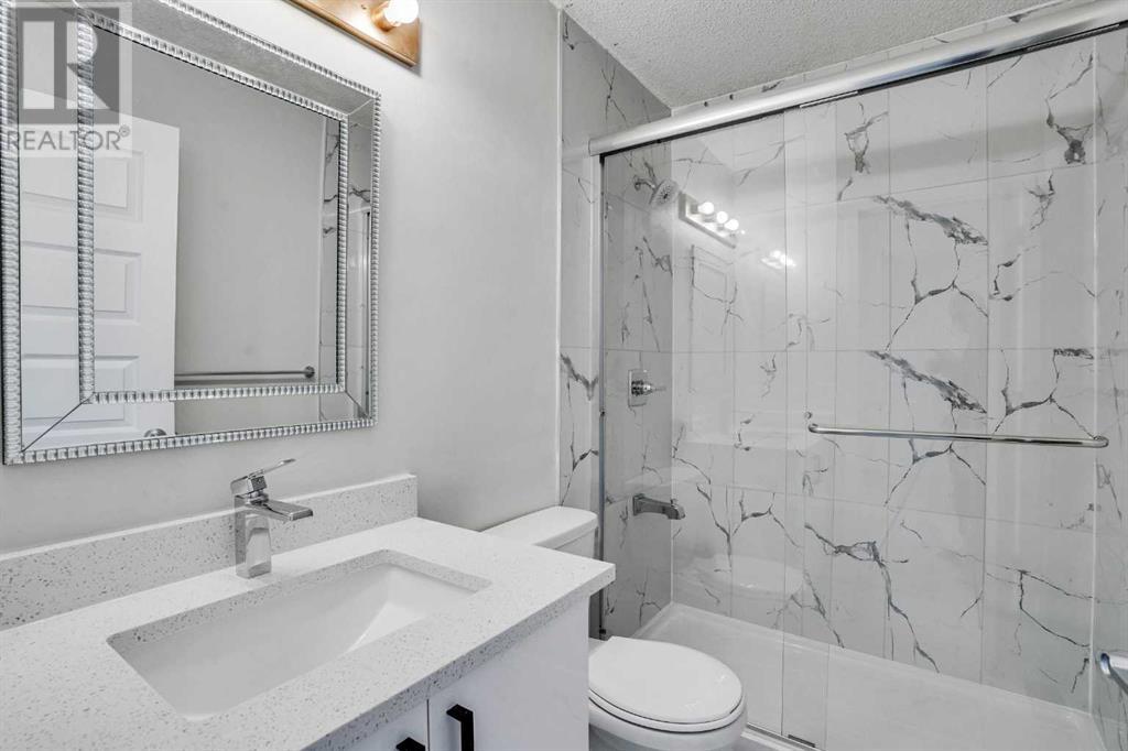 Single Family House 4 Level for Sale in  Castlefall Grove NE Castleridge Calgary 