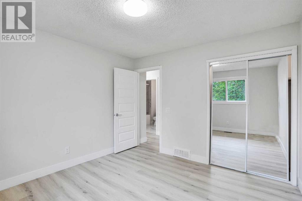 Single Family House 4 Level for Sale in  Castlefall Grove NE Castleridge Calgary 