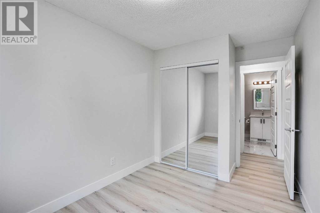 Single Family House 4 Level for Sale in  Castlefall Grove NE Castleridge Calgary 