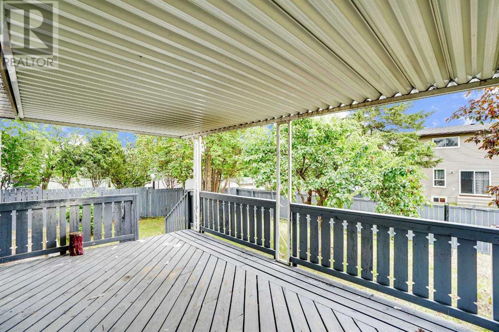 Single Family House 4 Level for Sale in  Castlefall Grove NE Castleridge Calgary 