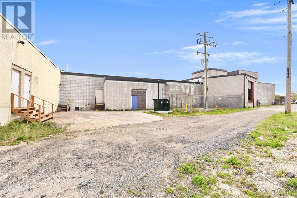 Photo 23 of 1153 Tecumseh Road West, Windsor ON