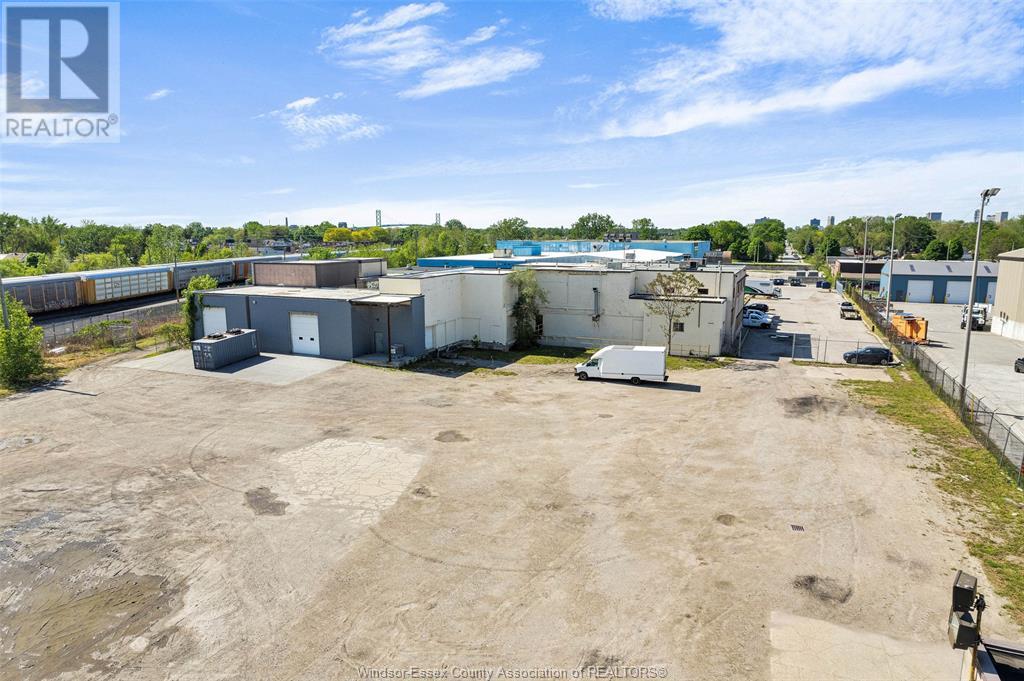 Photo 33 of 1153 Tecumseh Road West, Windsor ON