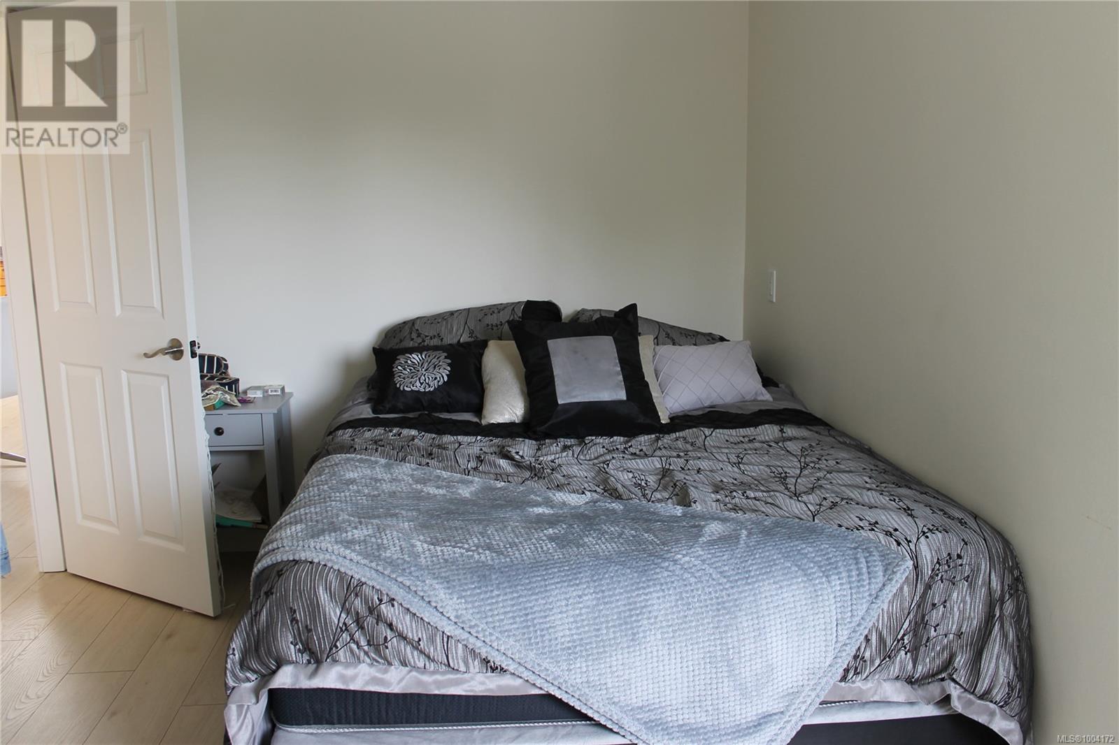 Photo 15 of 6160 Lakeview Dr, Duncan BC