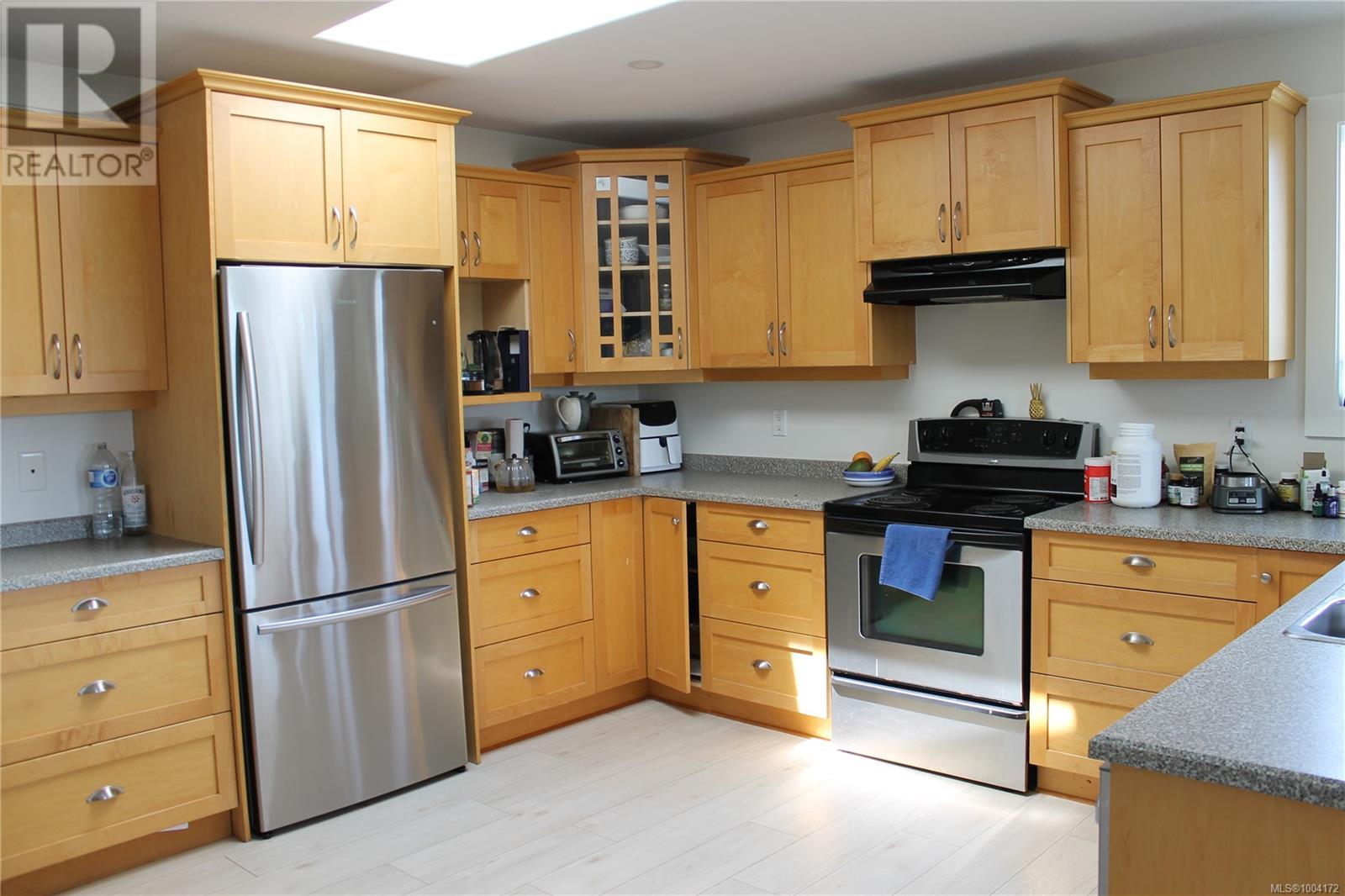 Photo 22 of 6160 Lakeview Dr, Duncan BC