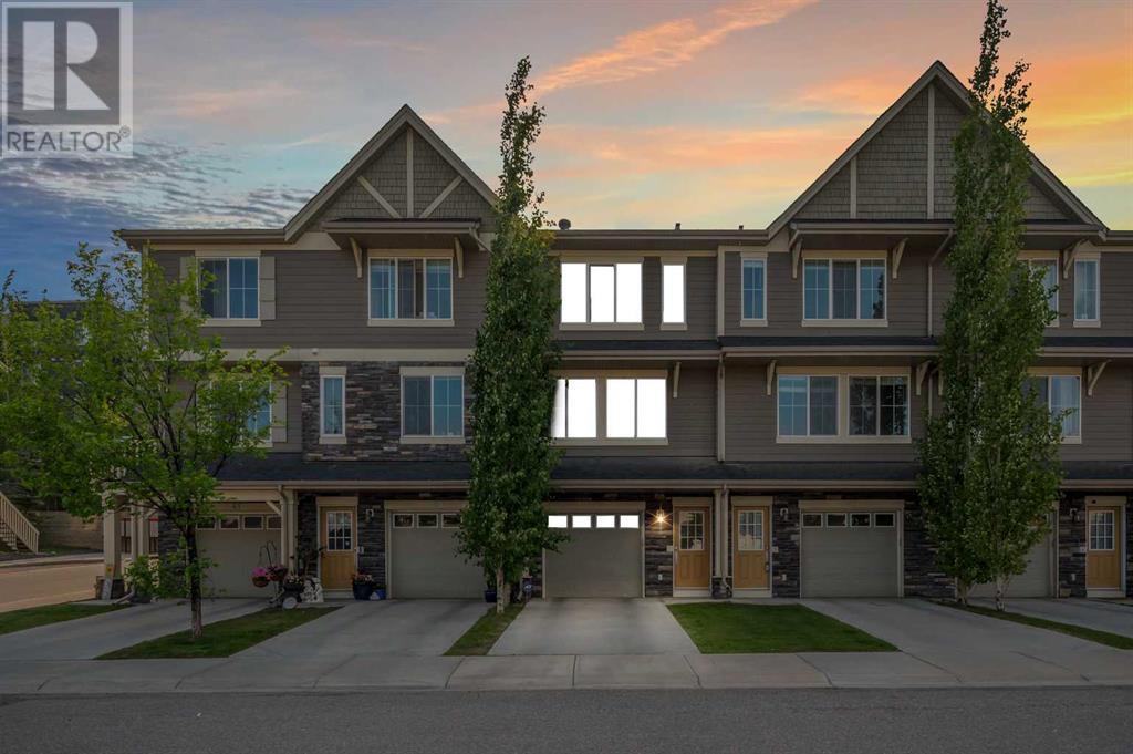Single Family House for Sale in  Kinlea Way NW Kincora Calgary 