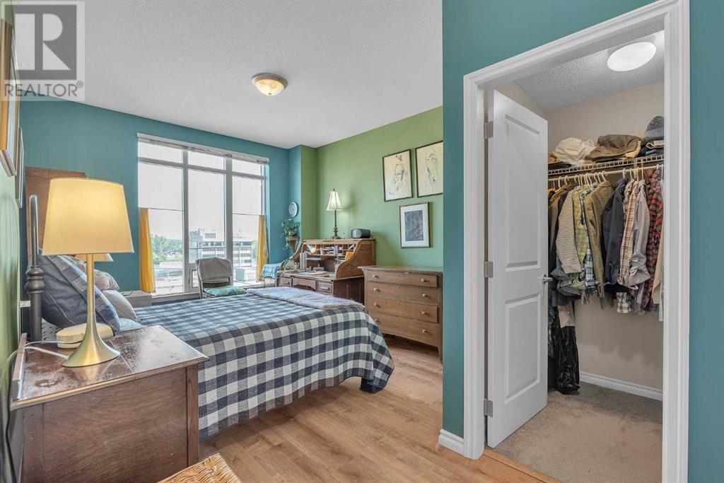 Single Family House for Sale in    Avenue NW Hounsfield Heights/Briar Hill Calgary 