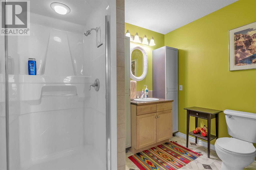 Single Family House for Sale in    Avenue NW Hounsfield Heights/Briar Hill Calgary 