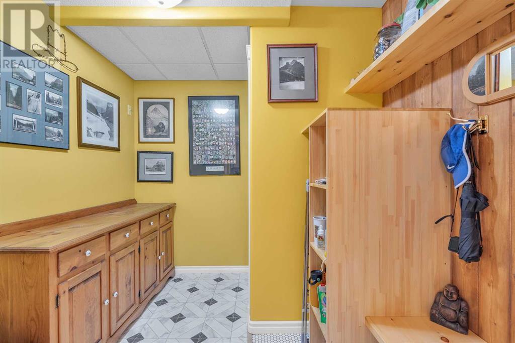 Single Family House for Sale in    Avenue NW Hounsfield Heights/Briar Hill Calgary 