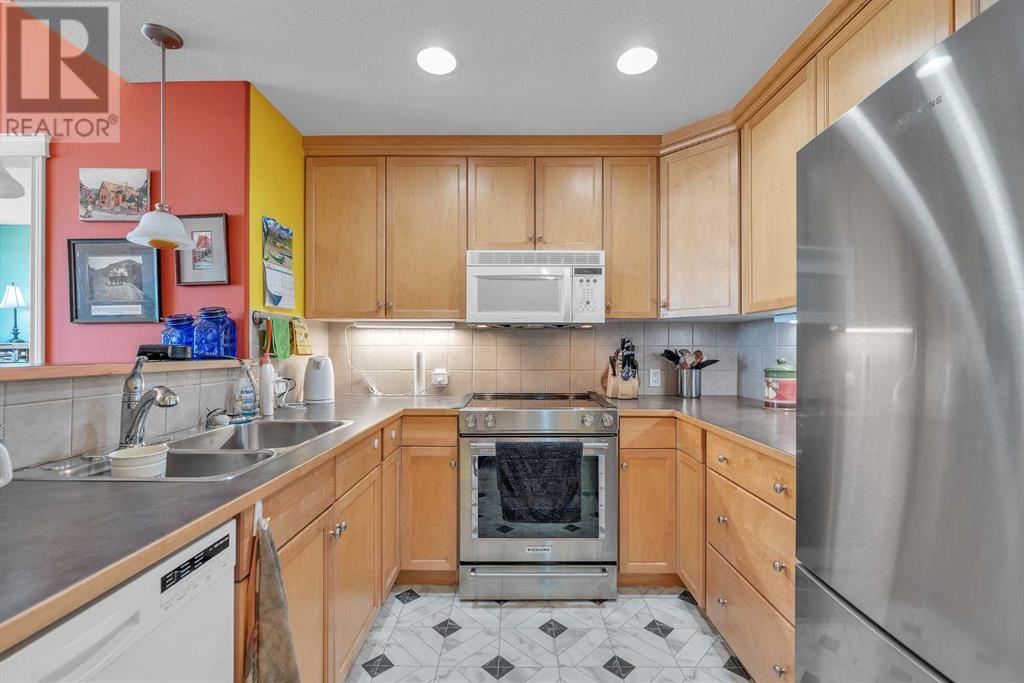 Single Family House for Sale in    Avenue NW Hounsfield Heights/Briar Hill Calgary 