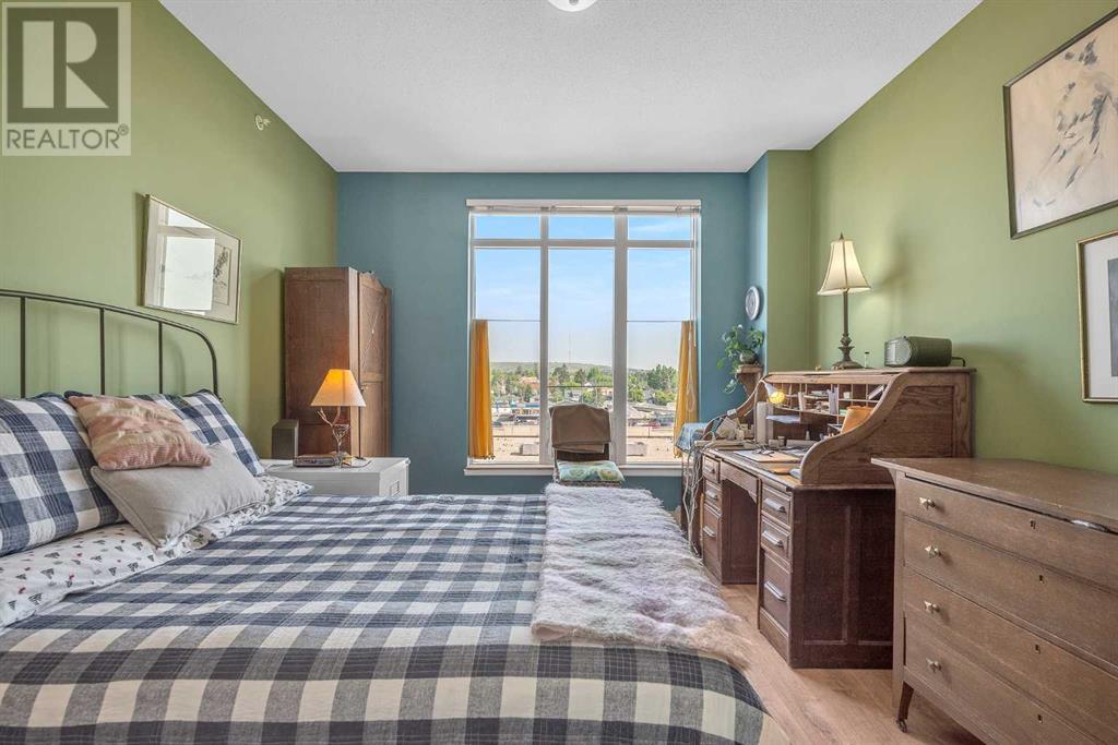 Single Family House for Sale in    Avenue NW Hounsfield Heights/Briar Hill Calgary 