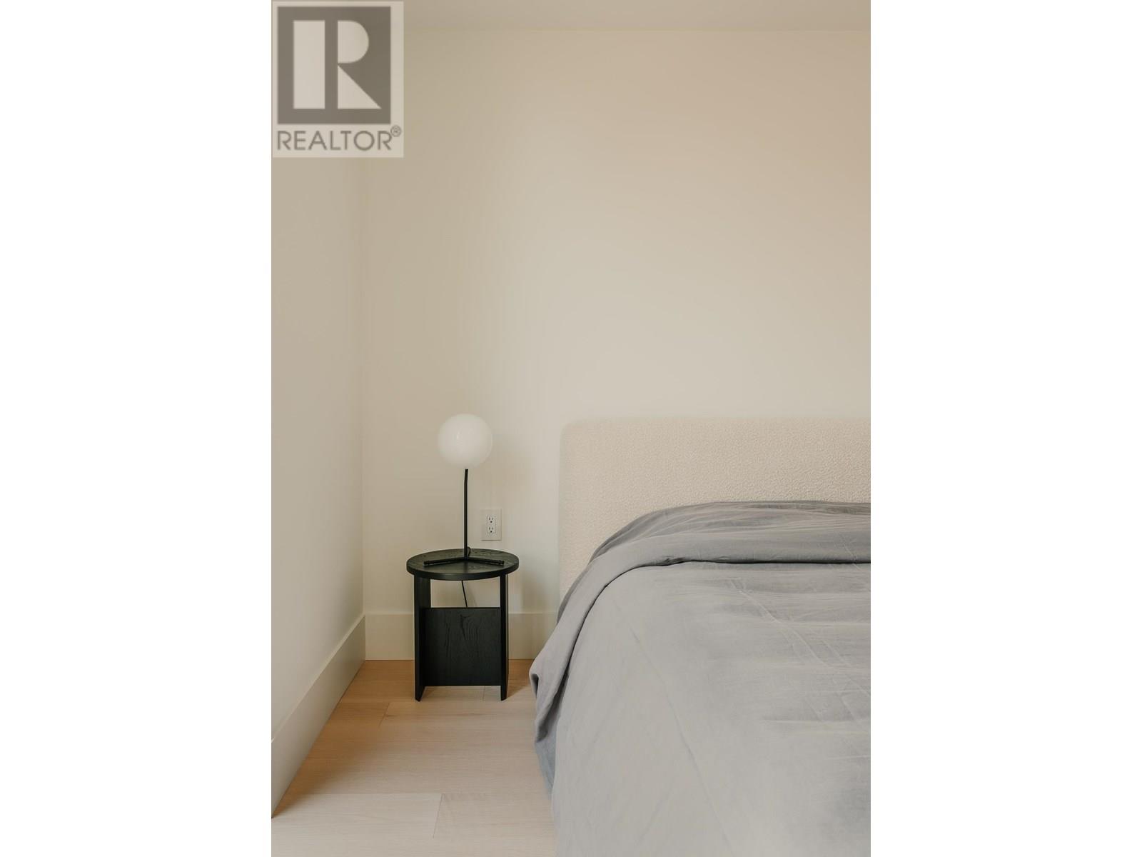 Photo 10 of 772 W 27th Avenue, Vancouver BC