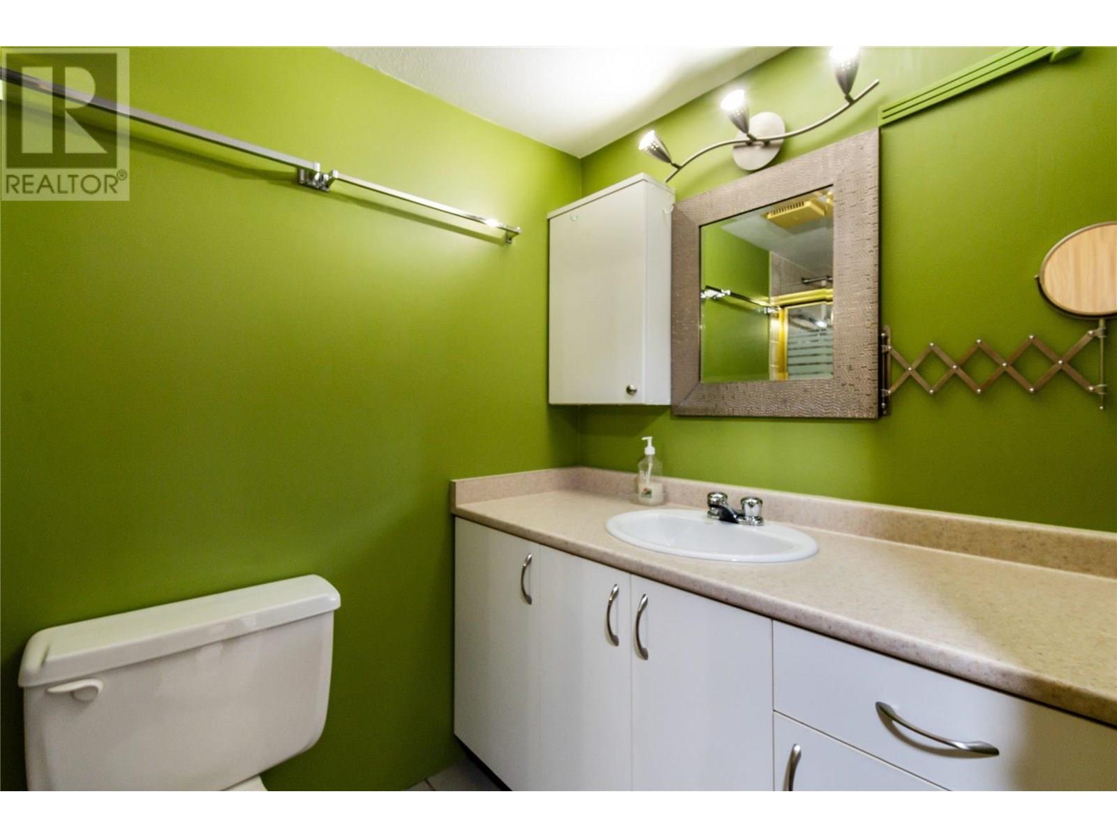 Photo 14 of 107 836 Twelfth Street, New Westminster BC
