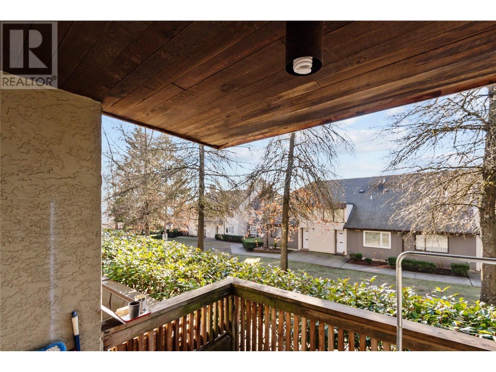Photo 6 of 107 836 Twelfth Street, New Westminster BC