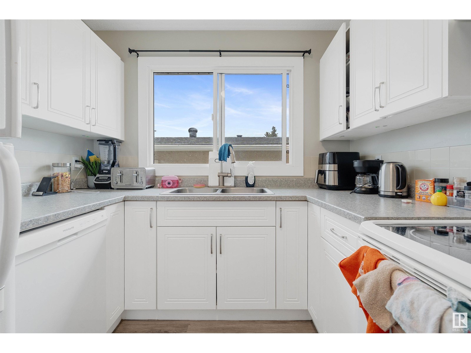 Photo 36 of 10633 152 St Nw, Edmonton AB