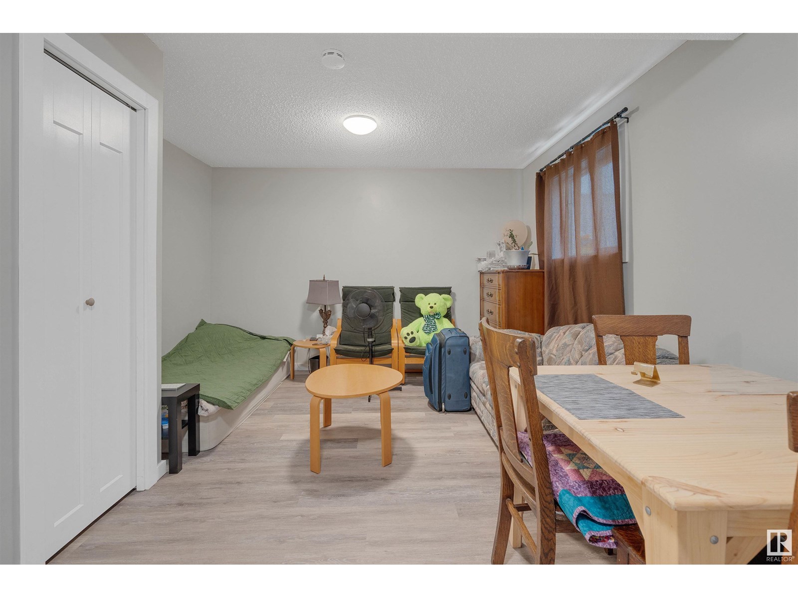 Photo 13 of 10633 152 St Nw, Edmonton AB