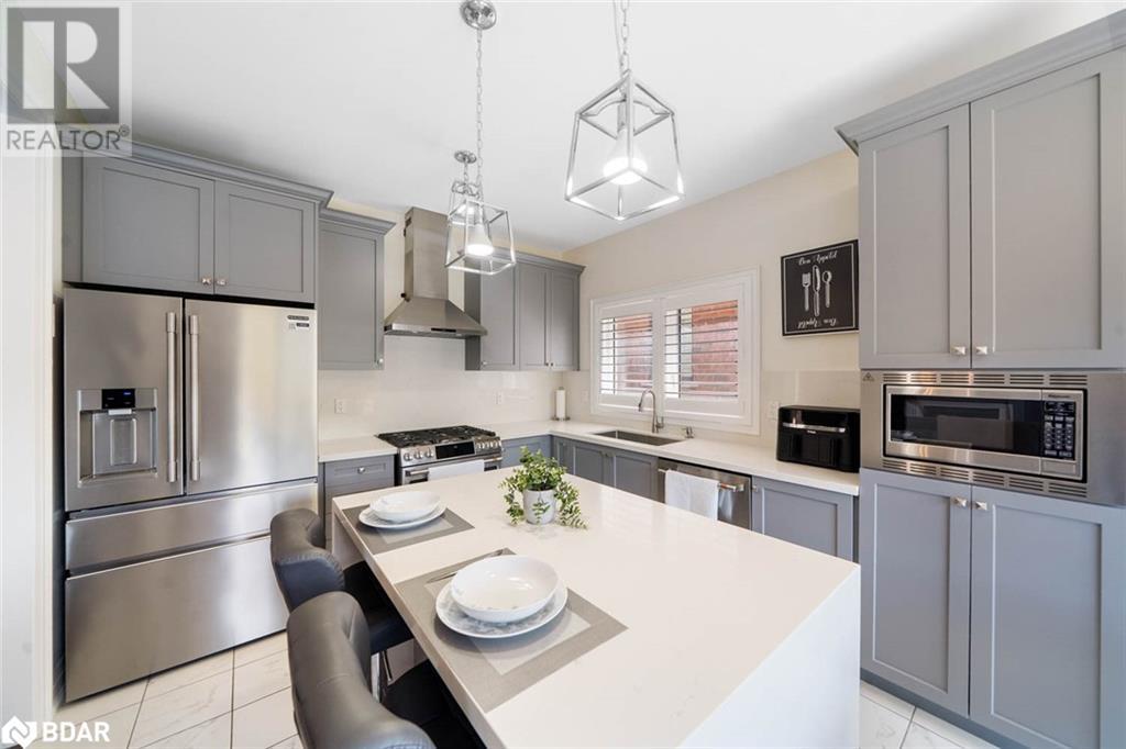 Photo 13 of 3 Muirfield Drive, Barrie ON