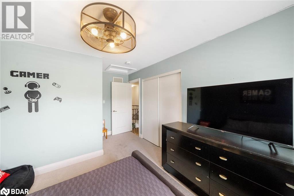 Photo 21 of 3 Muirfield Drive, Barrie ON