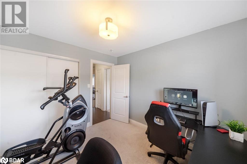 Photo 23 of 3 Muirfield Drive, Barrie ON