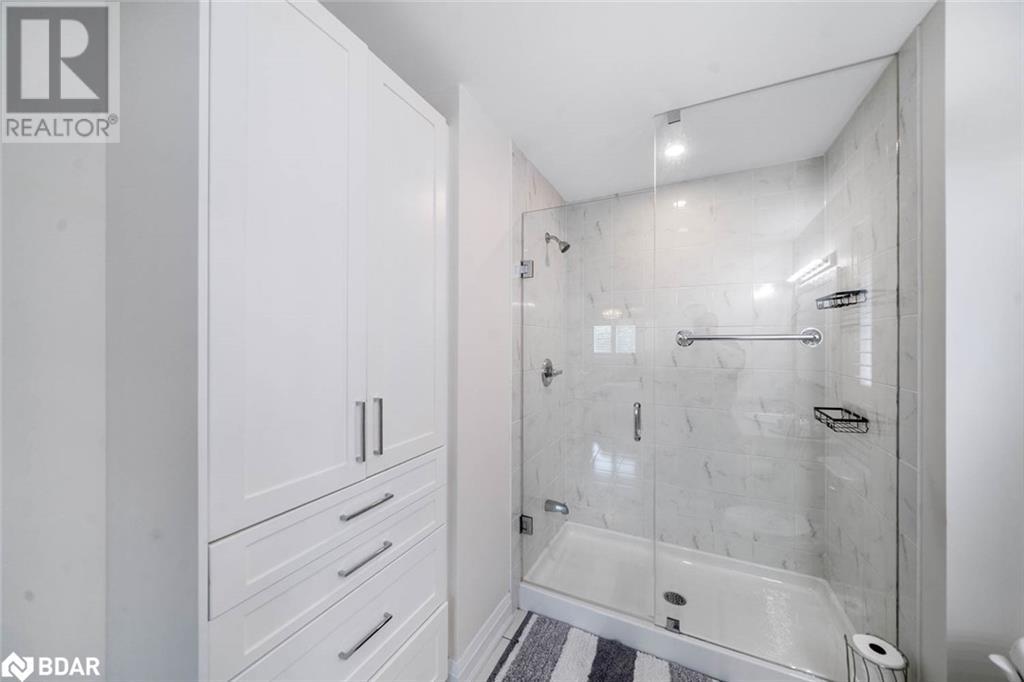 Photo 29 of 3 Muirfield Drive, Barrie ON