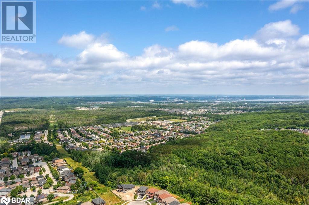 Photo 40 of 3 Muirfield Drive, Barrie ON