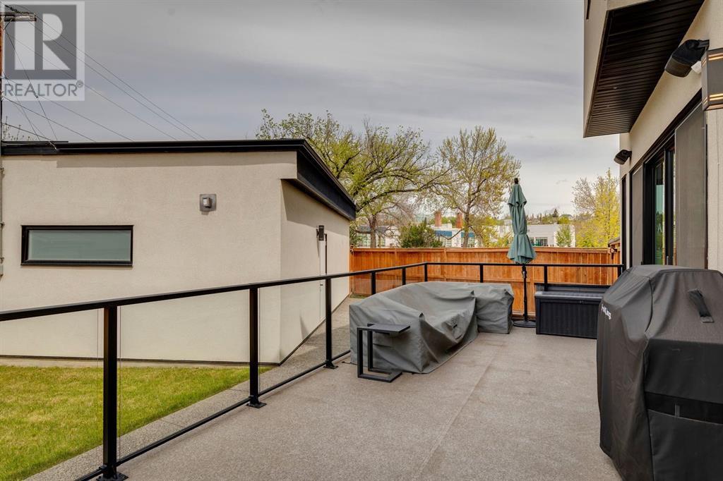 Single Family House for Sale in   Avenue NW Parkdale Calgary 