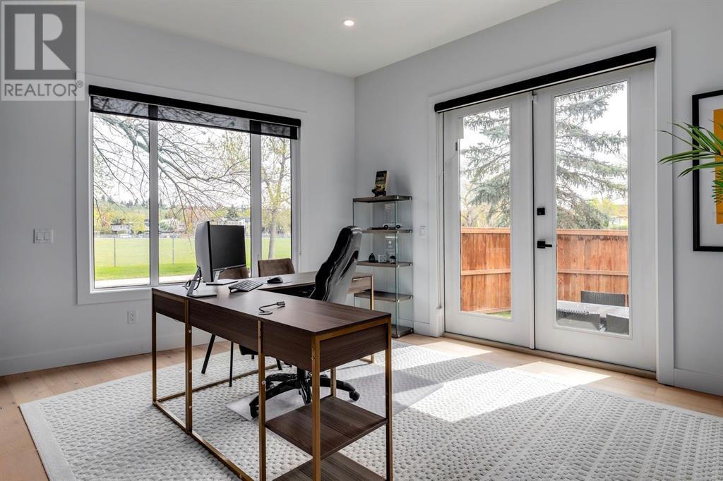 Single Family House for Sale in   Avenue NW Parkdale Calgary 