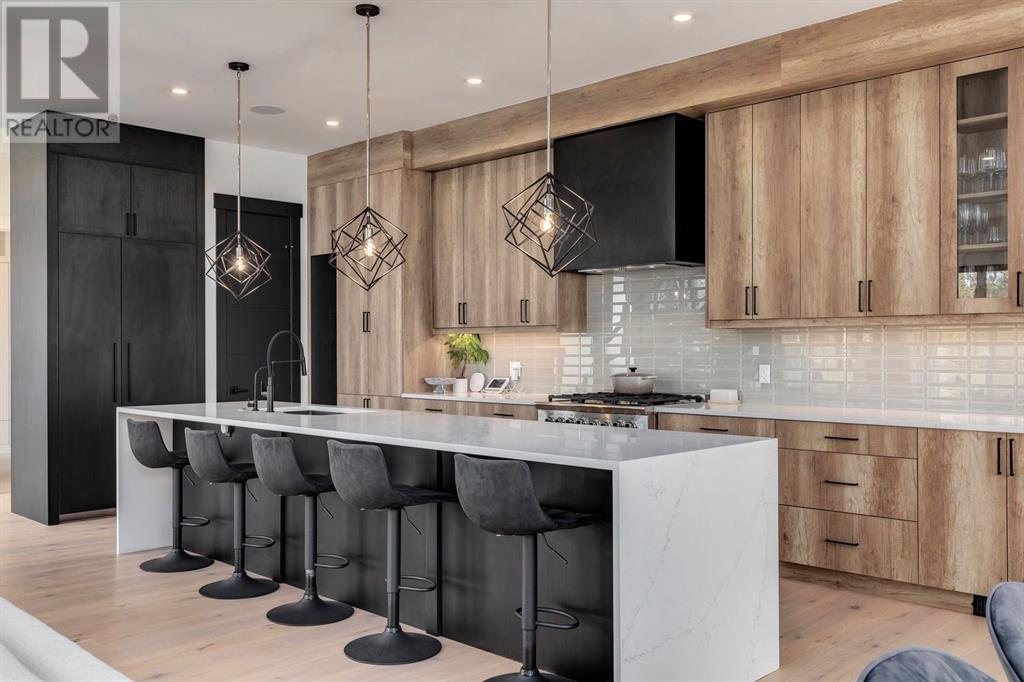 Single Family House for Sale in   Avenue NW Parkdale Calgary 