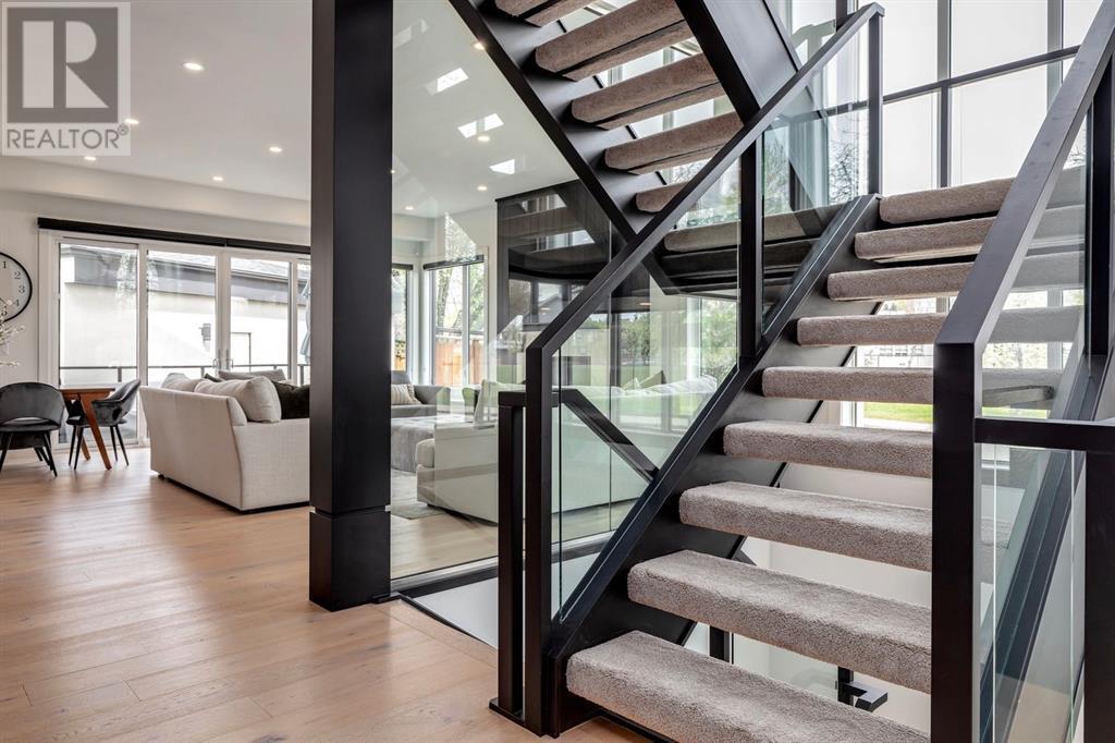 Single Family House for Sale in   Avenue NW Parkdale Calgary 