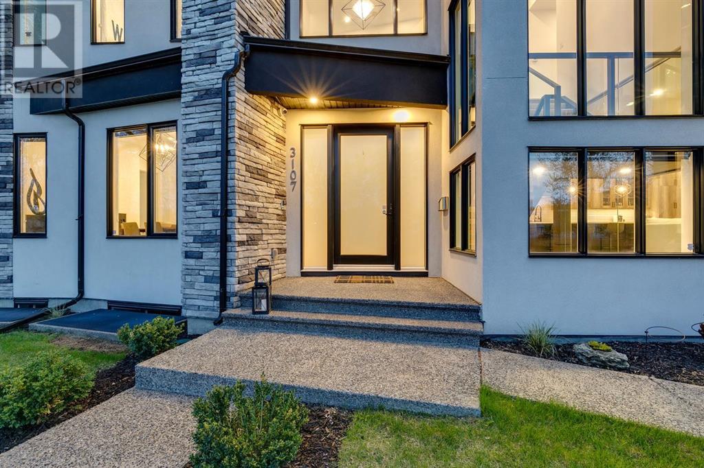 Single Family House for Sale in   Avenue NW Parkdale Calgary 