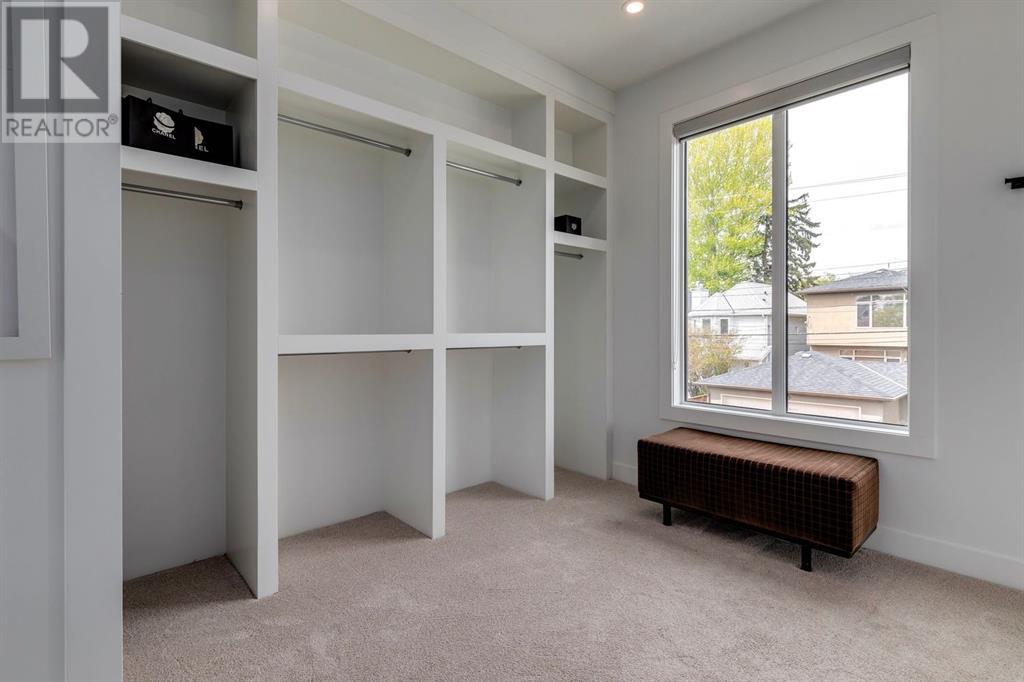 Single Family House for Sale in   Avenue NW Parkdale Calgary 