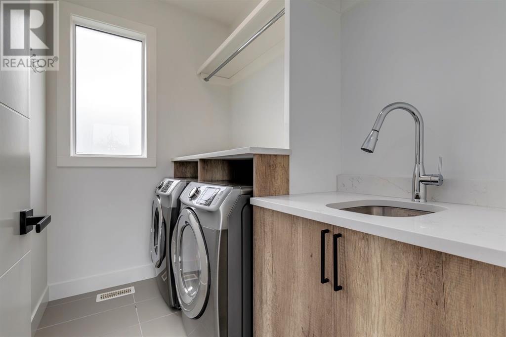 Single Family House for Sale in   Avenue NW Parkdale Calgary 
