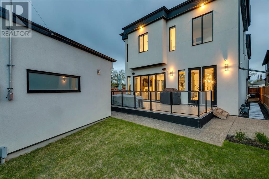 Single Family House for Sale in   Avenue NW Parkdale Calgary 